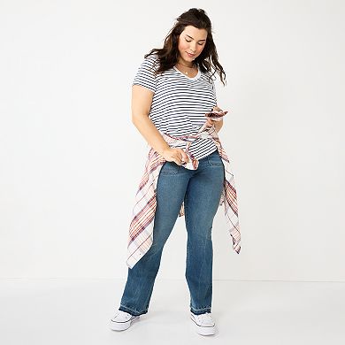 Juniors' Plus Size SO® Short Sleeve V-Neck Core Tee
