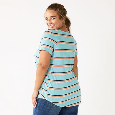 Juniors' Plus Size SO® Short Sleeve V-Neck Core Tee