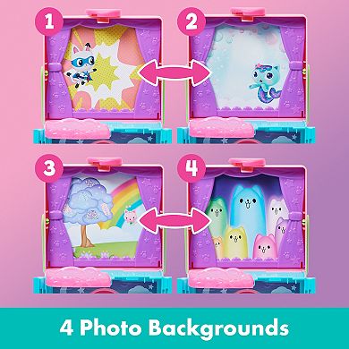 Spin Master Gabby's Dollhouse Dress-Up Closet Portable Playset with a Gabby Doll