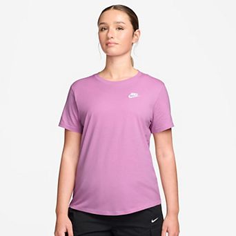 Women's Nike Sportswear Club Essentials Tee