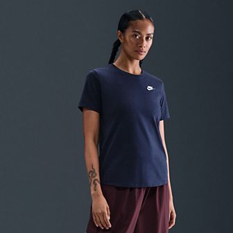 Women's Nike Sportswear Club Essentials Tee
