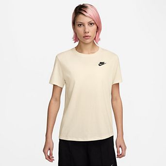 Women's Nike Sportswear Club Essentials Tee