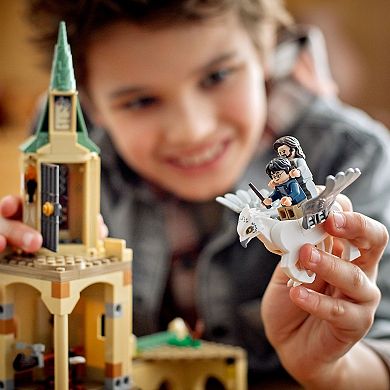 LEGO Harry Potter Hogwarts Courtyard: Sirius’s Rescue 76401 Building Kit (345 Pieces)