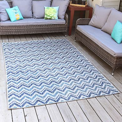 Sunnydaze Chevron Dreams Outdoor Patio Area Rug in Blue/Gray - 5 x 7 Foot