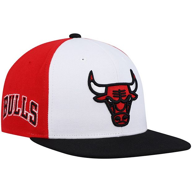 Mitchell & Ness Red / White Chicago Bulls Snapback Hat