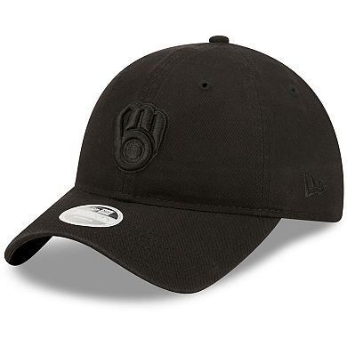 Women's New Era Milwaukee Brewers Black on Black Core Classic II 9TWENTY Adjustable Hat