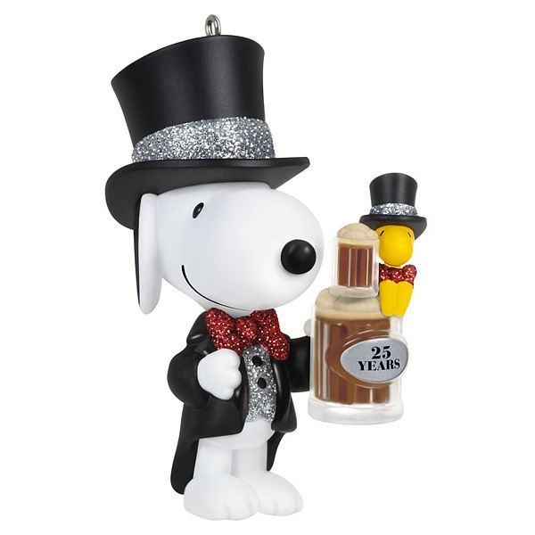 Peanuts Spotlight on Snoopy Special Edition 25th Anniversary 2022