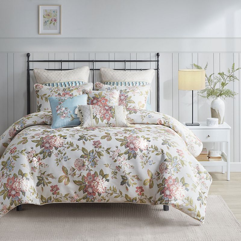Madison Park Signature Carolyn Oversized & Overfilled Jacquard Floral Comfo