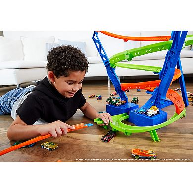 Hot Wheels Track Set and 1:64 Scale Toy Car, Spiral Race Track with Motorized Booster