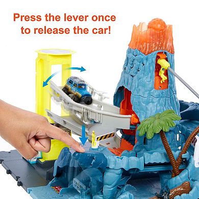 Matchbox Cars Playset with 1:64 Scale Toy SUV, Volcano Escape with Lights and Sounds