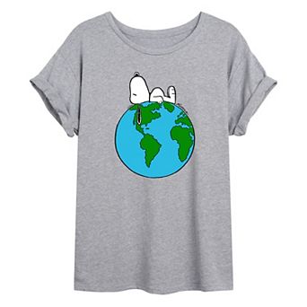 Juniors' Peanuts Snoopy Earth Oversized Graphic Tee
