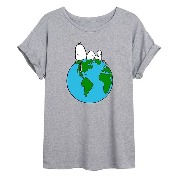 Juniors' Peanuts Snoopy Earth Oversized Graphic Tee