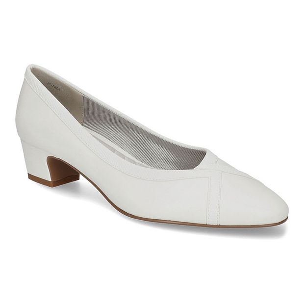 Easy street white sales pumps