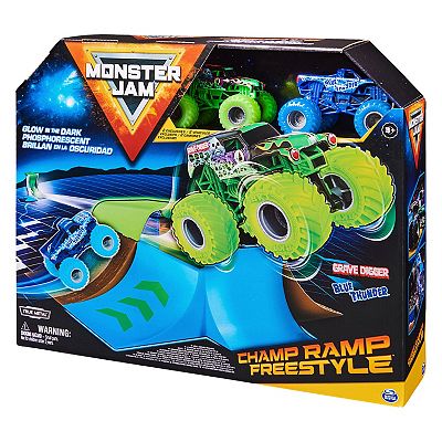 ミニカー MONSTER JAM CHAMP RAMP FREESTYLE Monster Jam Official Champ Ramp Freestyle Playset & Son-uva