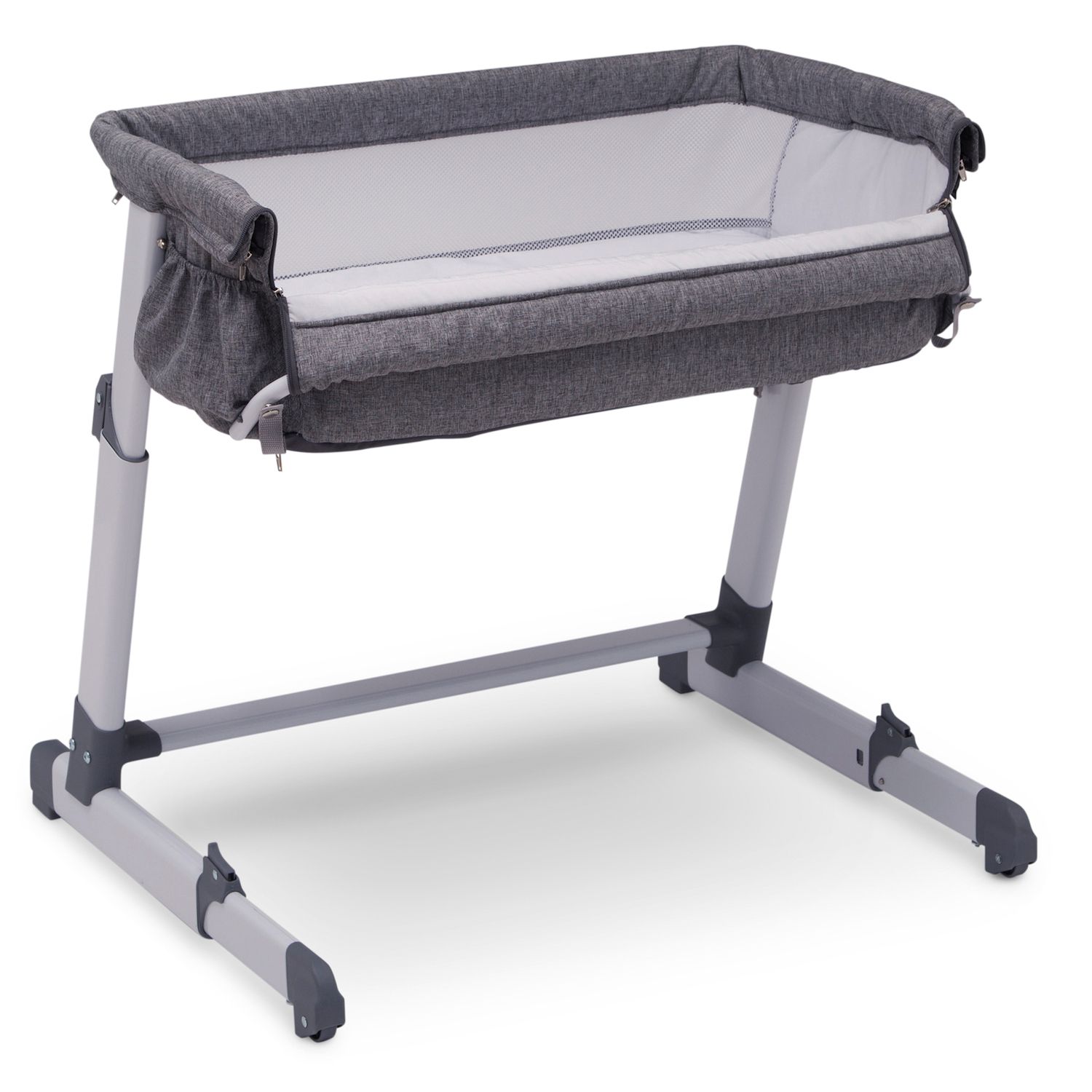 Attachable bassinet 2024