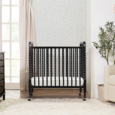 DaVinci Jenny Lind 3-in-1 Convertible Mini Crib