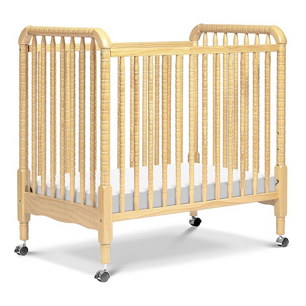 DaVinci Jenny Lind 3in1 Convertible Mini Crib