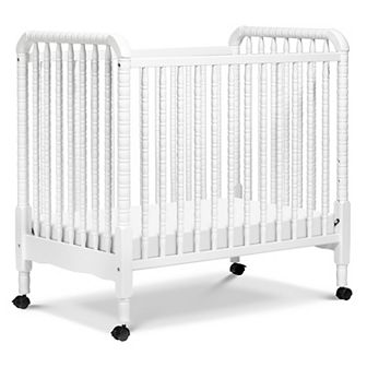 DaVinci Jenny Lind 3-in-1 Convertible Mini Crib