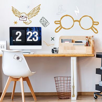 RoomMates Harry Potter Peel & Stick Wall Decal 19-piece Set