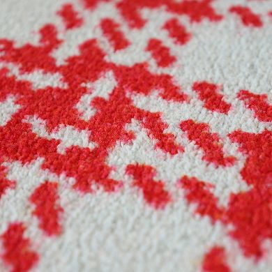 Bungalow Flooring ColorStar Hook Knit 22'' x 34'' Doormat