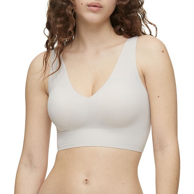 Calvin Klein Womens Invisibles Comfort Seamless Lightly Lined V Neck Bralette  Bra : : Clothing, Shoes & Accessories