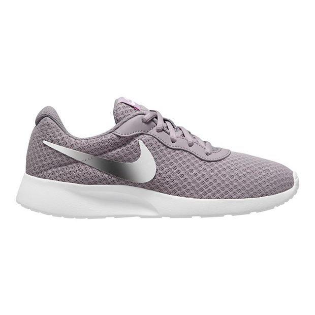 Kohls womens clearance tanjun nike shoes