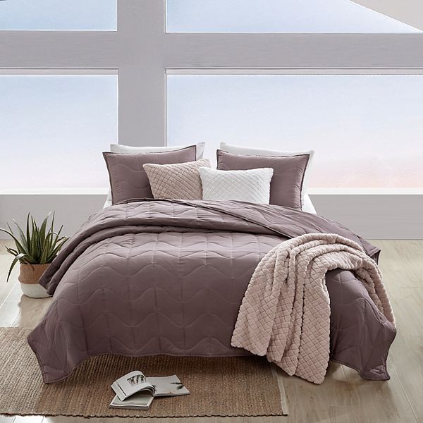 Koolaburra by UGG Koolawash Waves Quilt Set with Shams Mauve (FULL/QUEEN) Deal BrickSeek