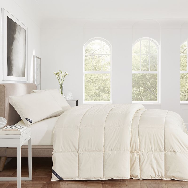 Five Queens Court Organic Down-Alternative Comforter, White, King