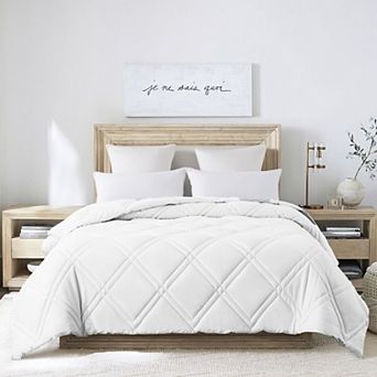 Dream On Double Diamond Stitch Down Alternative Comforter