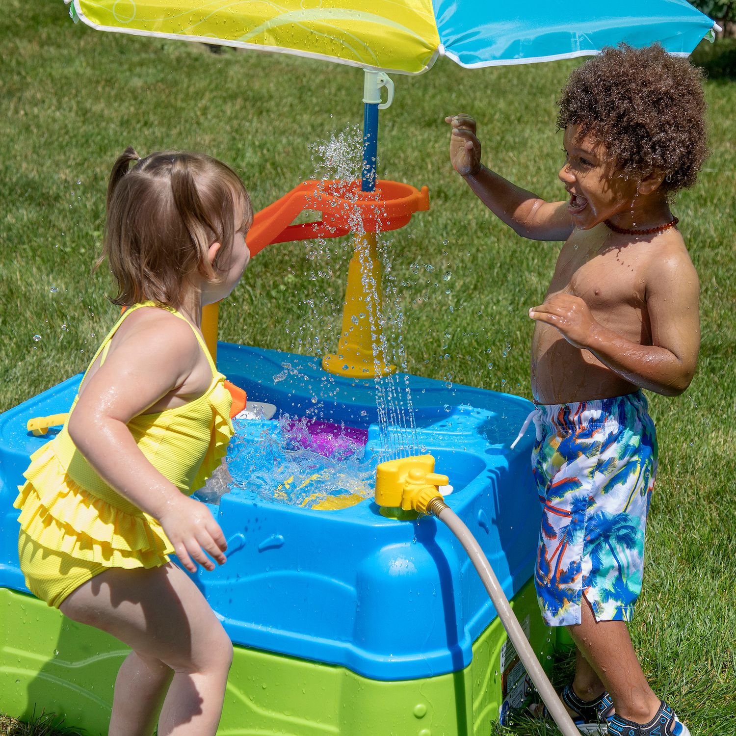 Step2 Waterpark Wonders 2 Tier Water Table   5920509 ALT18