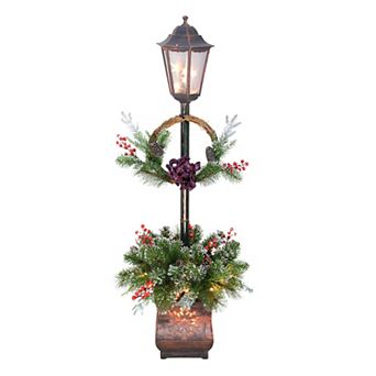 PULEO INTERNATIONAL Artificial Pine & Berries Lamp Post