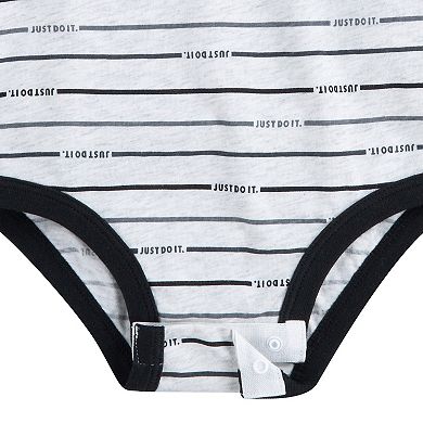 Newborn Baby Boy Nike "Just Do It" Striped Bodysuit & Pants Set