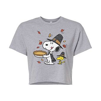 Juniors' Peanuts Fall Pie Cropped Graphic Tee