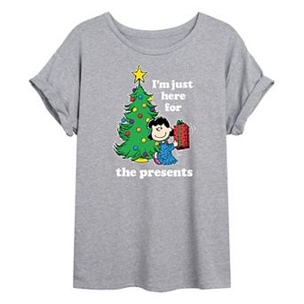 Juniors' Peanuts Lucy Presents Oversized Graphic Tee