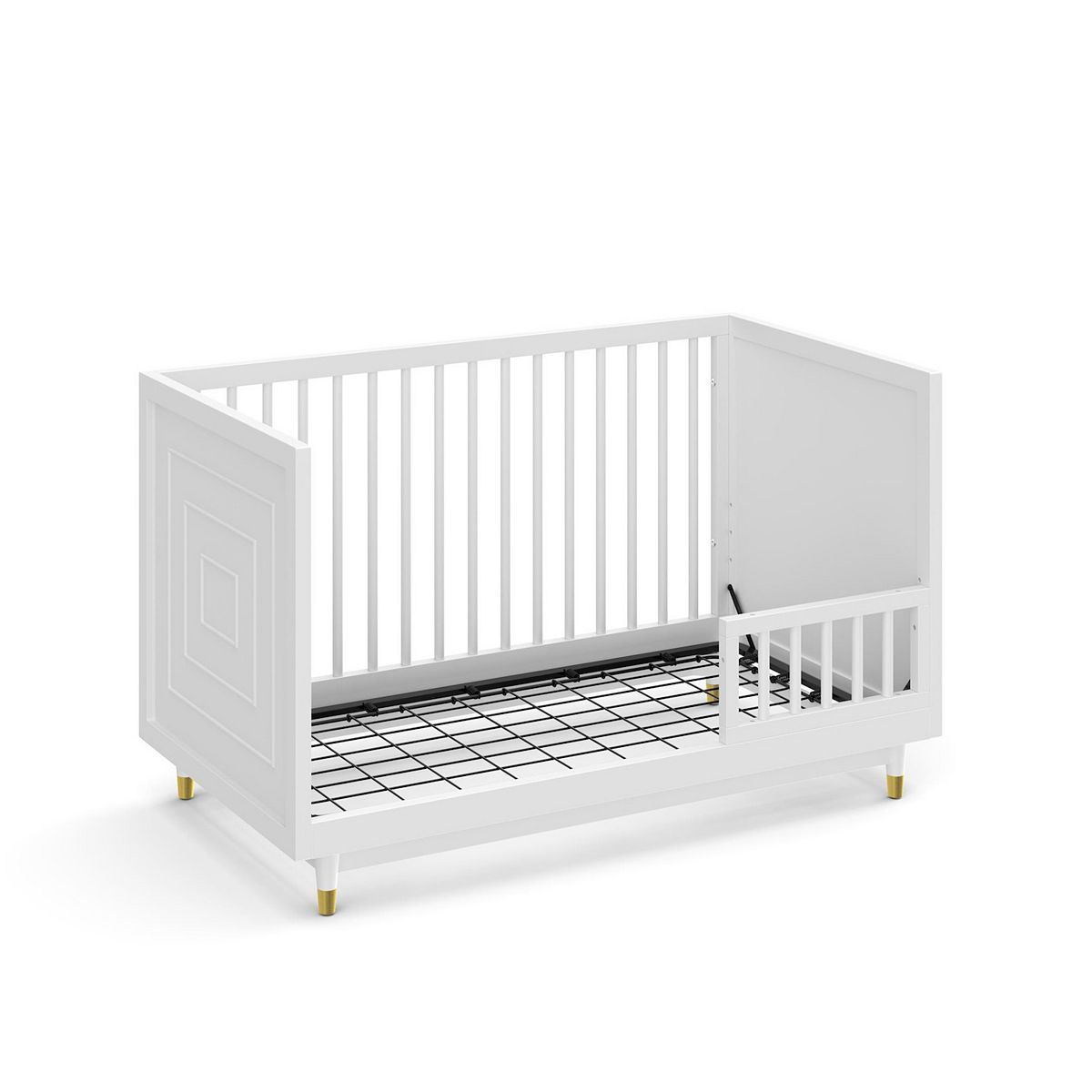 White crib with adjustable mattress platform and open side rail