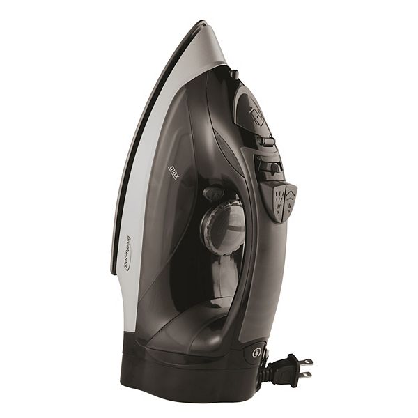 Brentwood Steam Iron With Retractable Cord