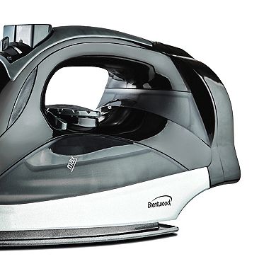 Brentwood Steam Iron With Retractable Cord