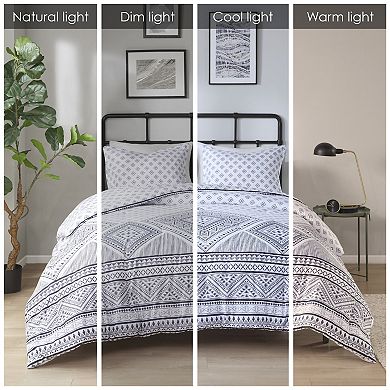 Intelligent Design Zoe Reversible Comforter Set with Shams