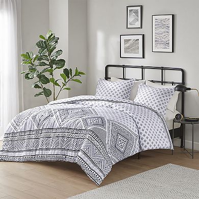Intelligent Design Zoe Reversible Comforter Set with Shams