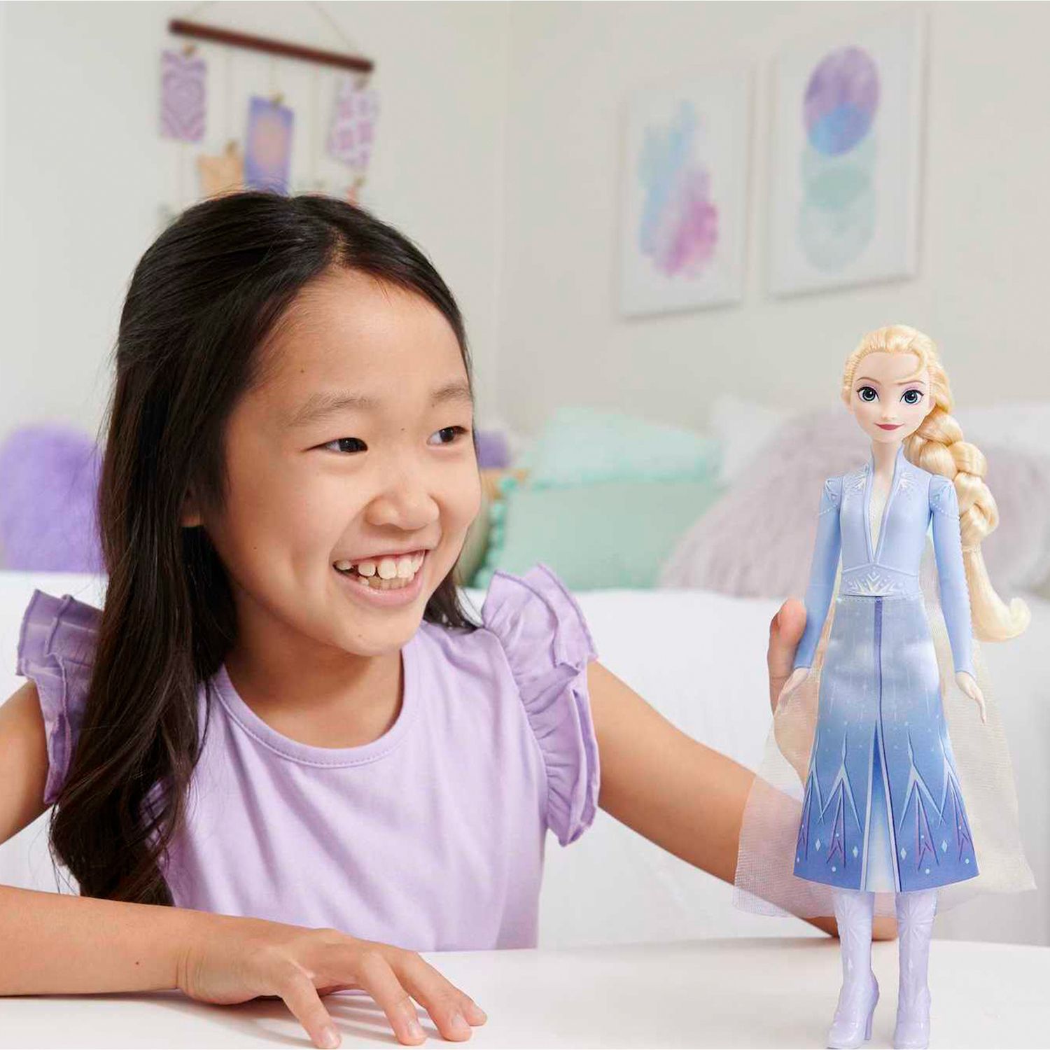 Детская кукла Disney's Frozen 2 Elsa Fashion Doll by Mattel — фото 6