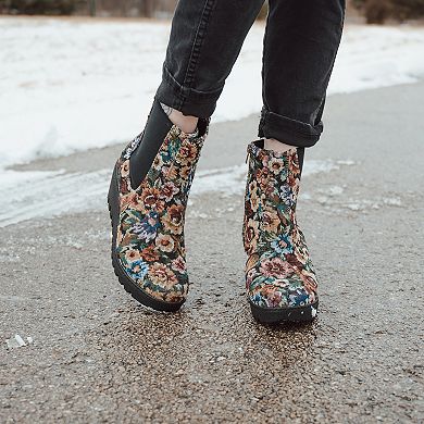MUK LUKS Vermont Essex Women's Wedge Ankle Boots