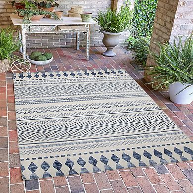 Linon Marco Outdoor Machine Washable Rug