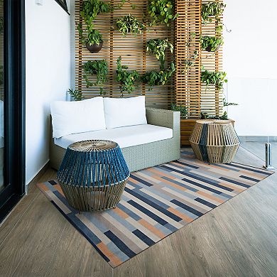 Linon Miami Outdoor Machine Washable Rug