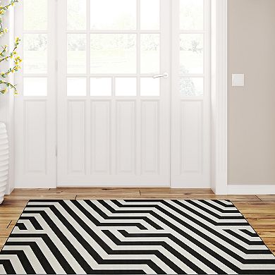 Linon Myers Outdoor Machine Washable Rug