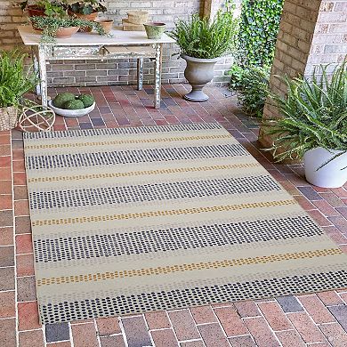 Linon Delray Outdoor Machine Washable Rug