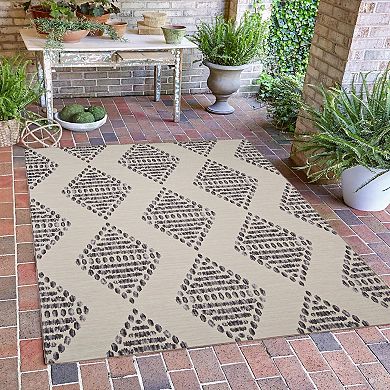 Linon Navarre Outdoor Machine Washable Rug