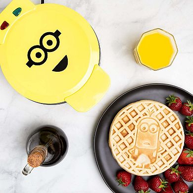 Uncanny Brands Minions Kevin Waffle Maker- Iconic Minion on Your Waffles - Waffle Iron