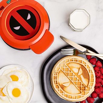 Uncanny Brands Marvel Deadpool Waffle Maker - Merc With a Mouth on Your Waffles- Waffle Iron