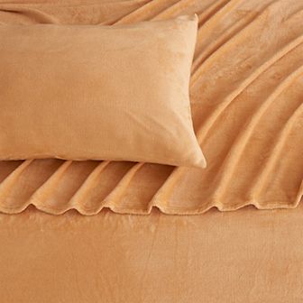 Madelinen Solid Velvet Plush Warm & Cozy Luxurious Fleece Sheet Set