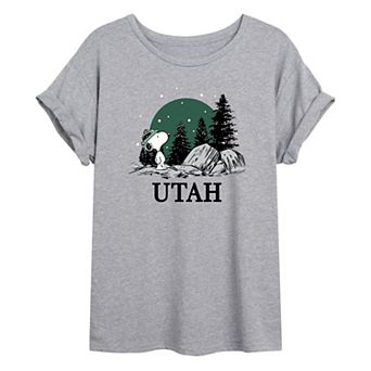 Juniors' Peanuts Snoopy Utah Snow Oversized Tee